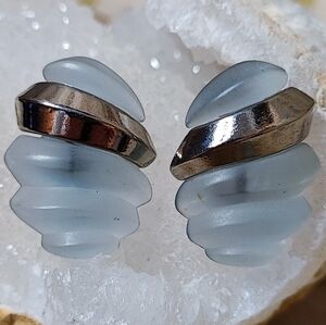 Lucite Molded Ribbed Matte Dusty Blue Silver Tone Clip On Earrings Vintage